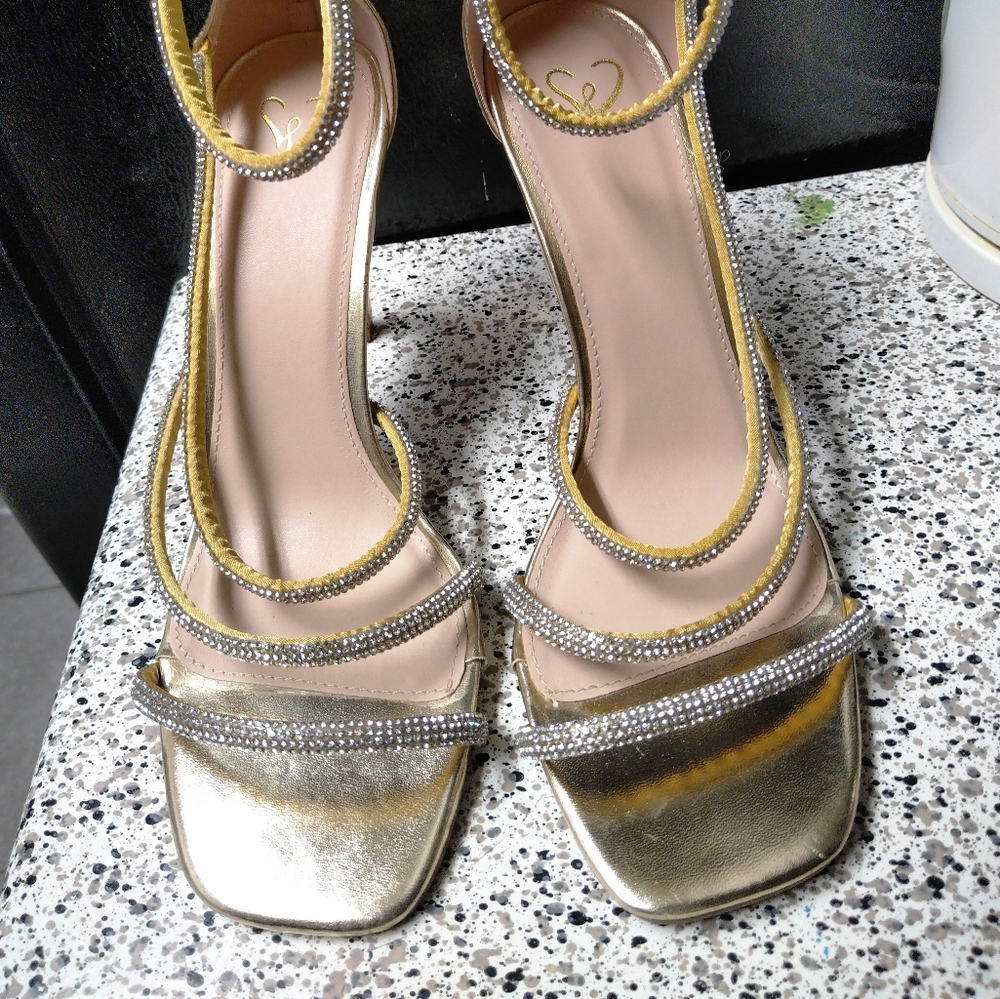 Shoes - Picture 2 of 12
